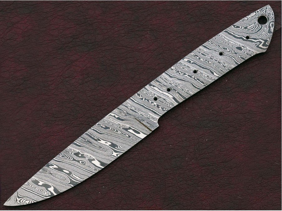 Custom Made Damascus Steel Hunting Knives Blade Blank Custom Made Damascus Steel Hunting Knives Blade Blank