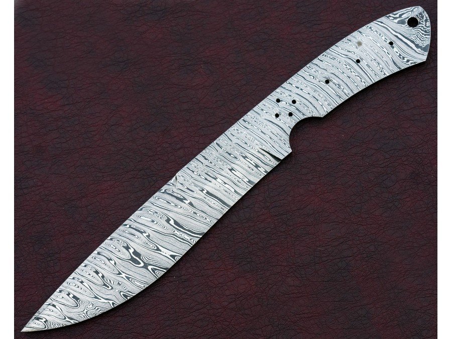 Custom Made Damascus Steel Hunting Knives Blade Blank Custom Made Damascus Steel Hunting Knives Blade Blank