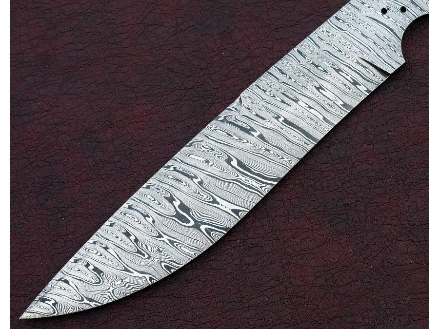 Custom Made Damascus Steel Hunting Knives Blade Blank Custom Made Damascus Steel Hunting Knives Blade Blank