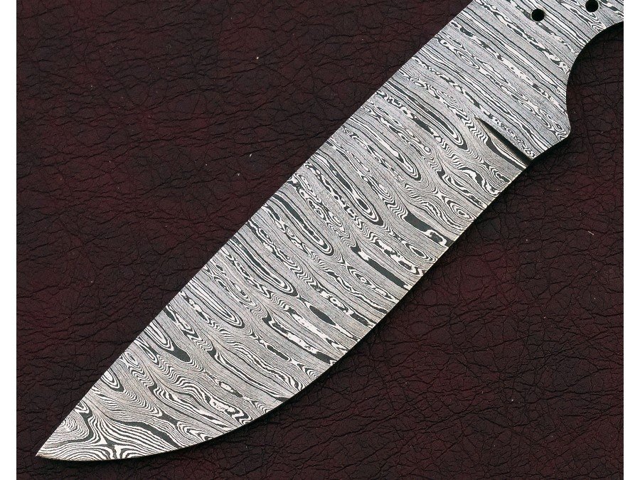 Custom Made Damascus Steel Hunting Knives Blade Blank Custom Made Damascus Steel Hunting Knives Blade Blank