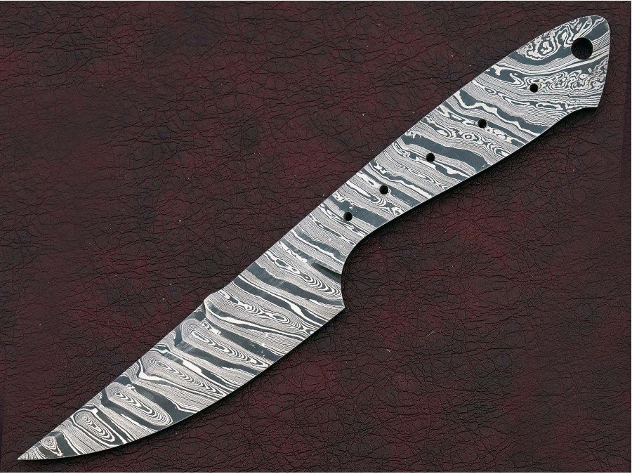 Custom Made Damascus Steel Hunting Knives Blade Blank Custom Made Damascus Steel Hunting Knives Blade Blank