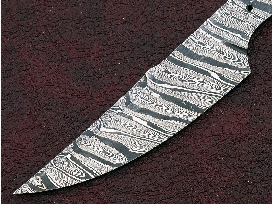 Custom Made Damascus Steel Hunting Knives Blade Blank Custom Made Damascus Steel Hunting Knives Blade Blank