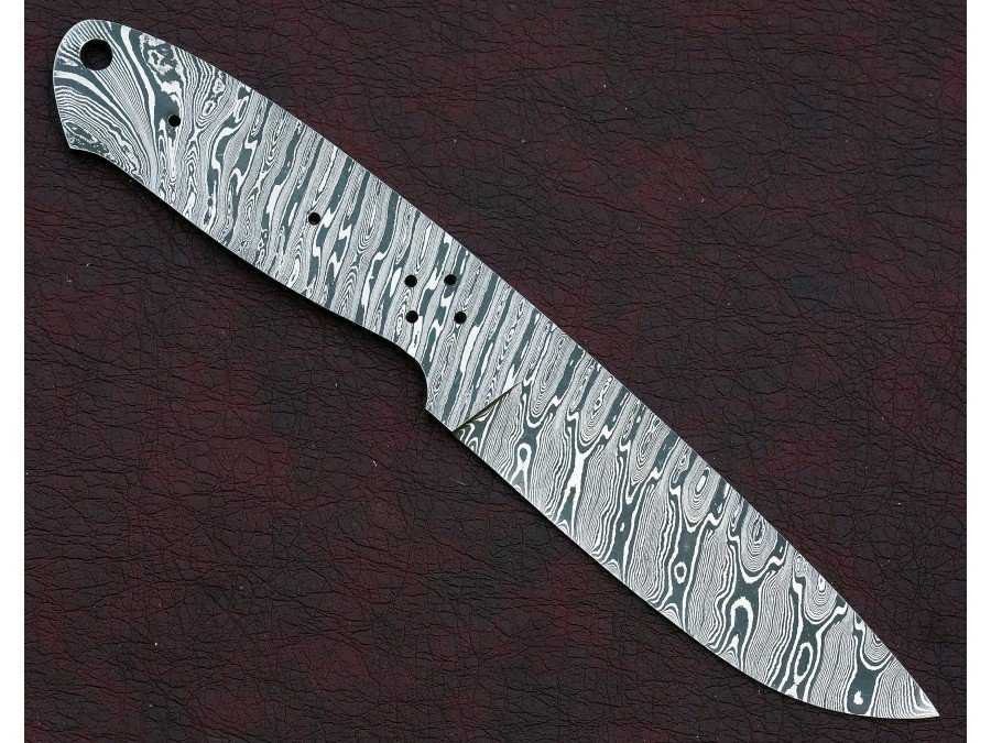 Custom Made Damascus Steel Hunting Knives Blade Blank Custom Made Damascus Steel Hunting Knives Blade Blank