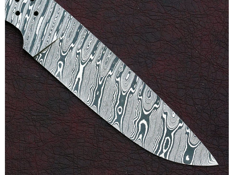 Custom Made Damascus Steel Hunting Knives Blade Blank Custom Made Damascus Steel Hunting Knives Blade Blank