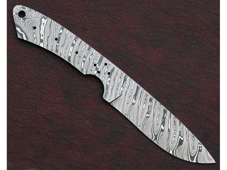 Custom Made Damascus Steel Hunting Knives Blade Blank Custom Made Damascus Steel Hunting Knives Blade Blank