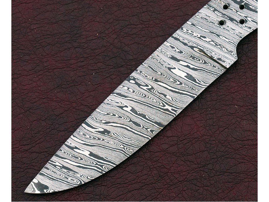 Custom Made Damascus Steel Hunting Knives Blade Blank Custom Made Damascus Steel Hunting Knives Blade Blank
