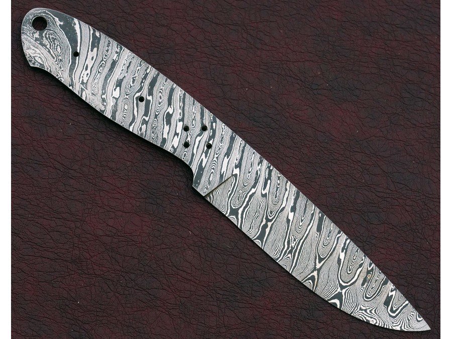 Custom Made Damascus Steel Hunting Knives Blade Blank Custom Made Damascus Steel Hunting Knives Blade Blank