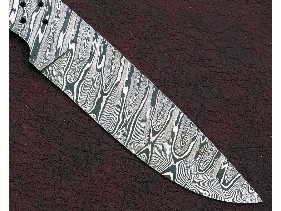 Custom Made Damascus Steel Hunting Knives Blade Blank Custom Made Damascus Steel Hunting Knives Blade Blank