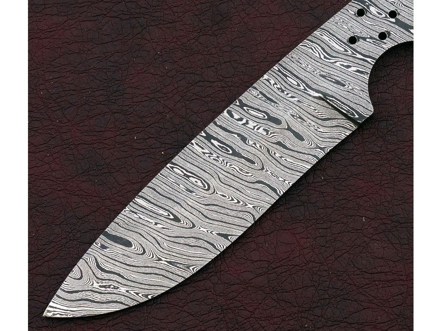 Custom Made Damascus Steel Hunting Knives Blade Blank Custom Made Damascus Steel Hunting Knives Blade Blank