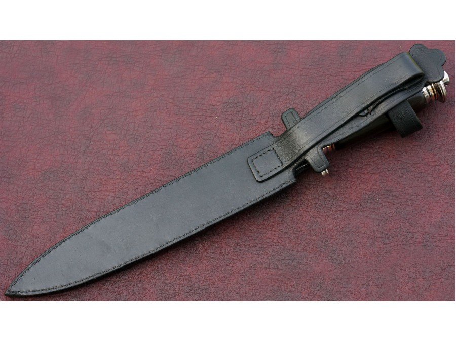 Custom Handmade Twist Pattern Damascus Steel Dagger Knife
